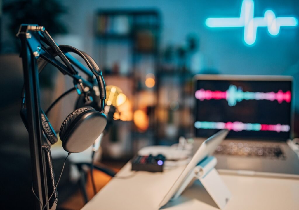 Stay Ahead of the Curve The 10 Best AI Podcasts